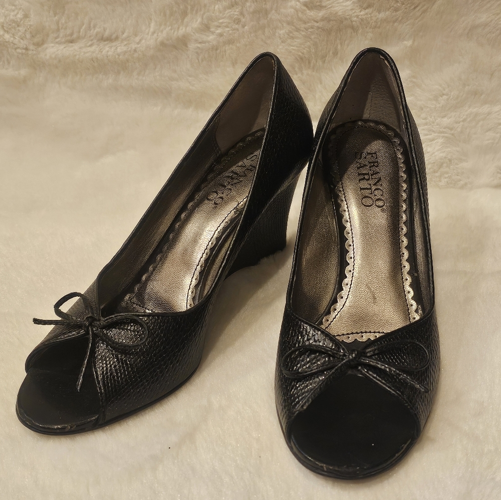 Franco Sarto Glisten Black Snakeskin Embossed Peep Toe Heels 6M